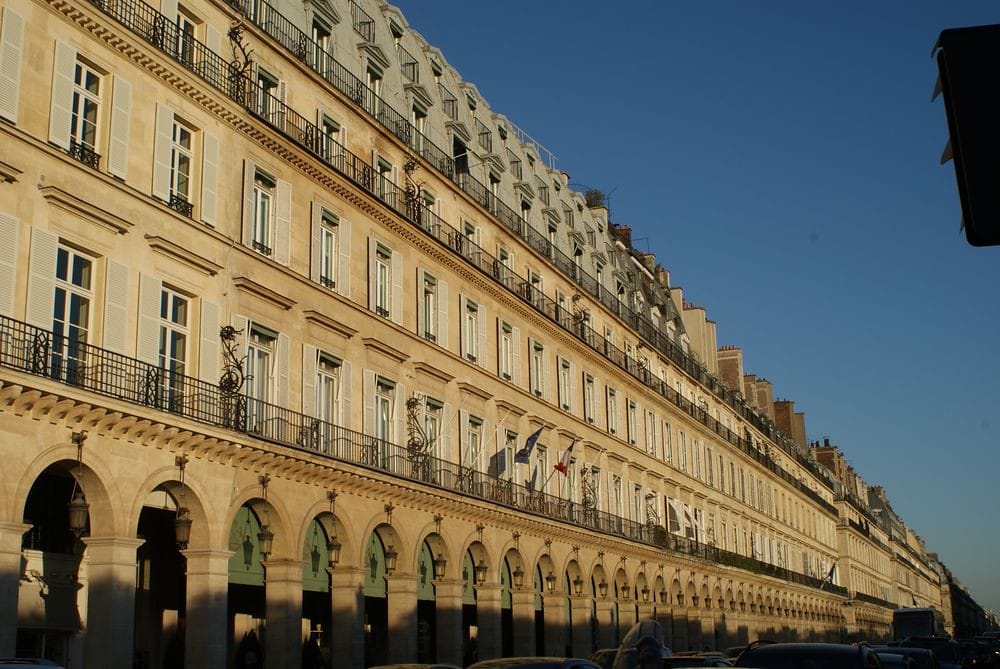 Pourquoi choisir Paris pour domicilier son entreprise en 2026 ? 5 Domiciliation entreprise Paris 2026